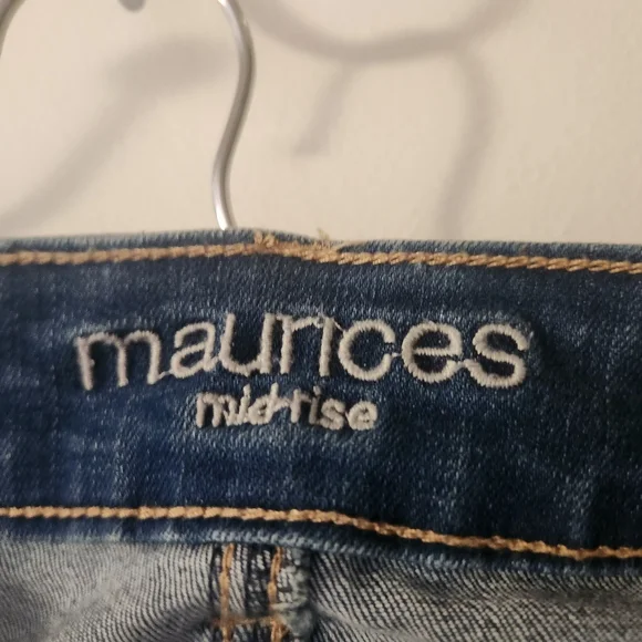 🩶 2/20 - Picture 2 of 3